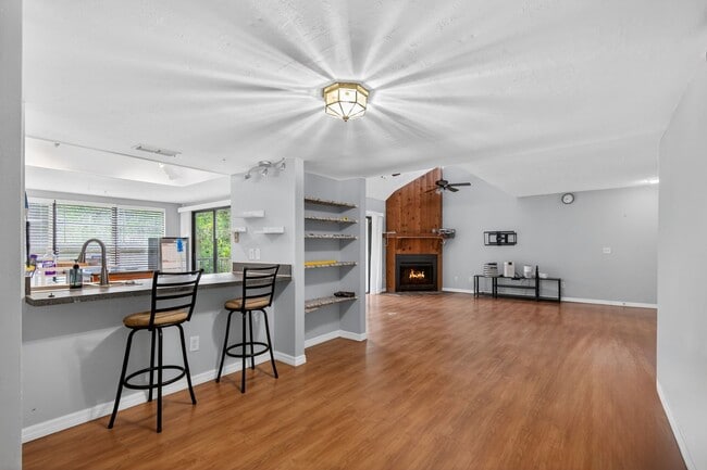 Photo - Cozy 3 Bedroom Available in Tampa!