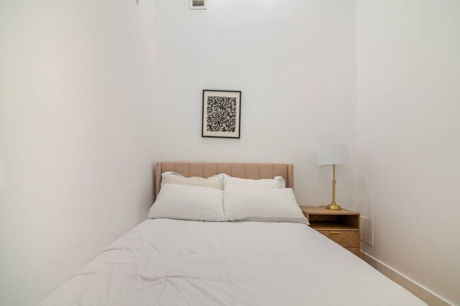 Photo - 19 St Marks Pl Unidad SI FL1-ID1495801P