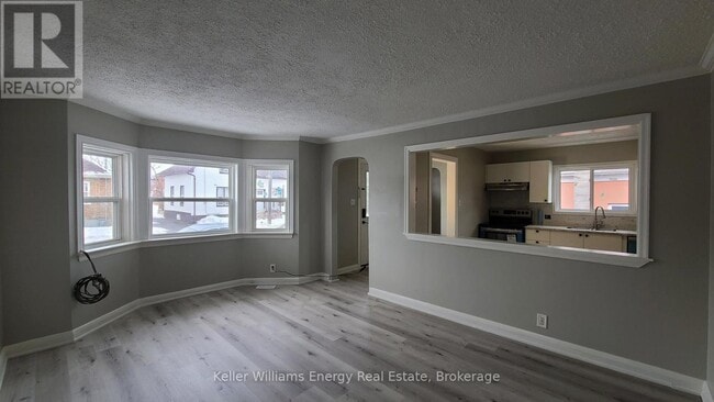 Photo - 201 Celina St