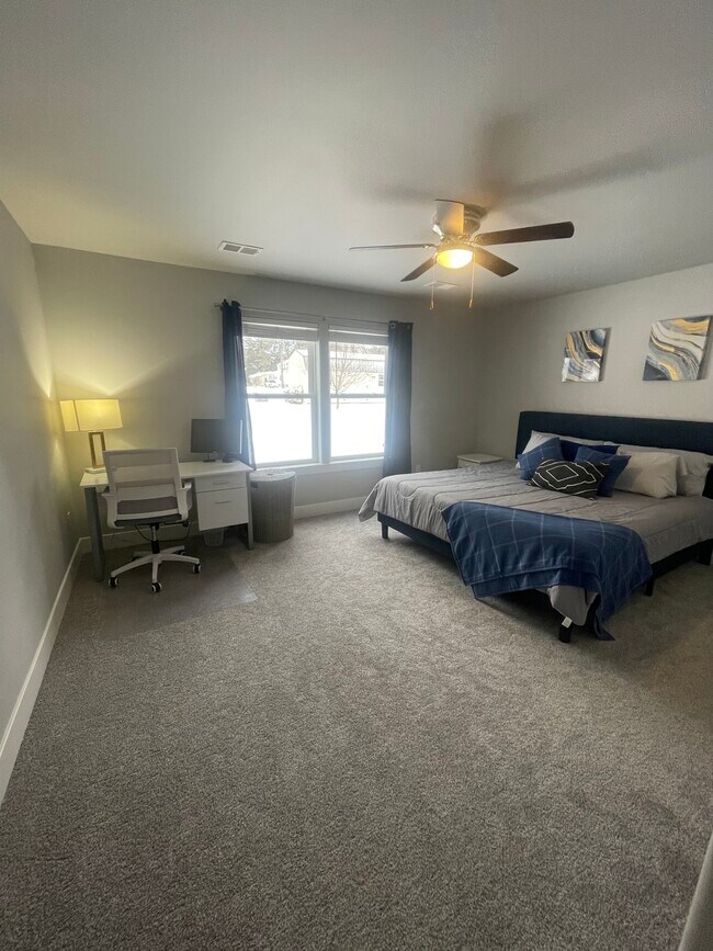 Master Bedroom with full bath - 635 Owen St Townhome