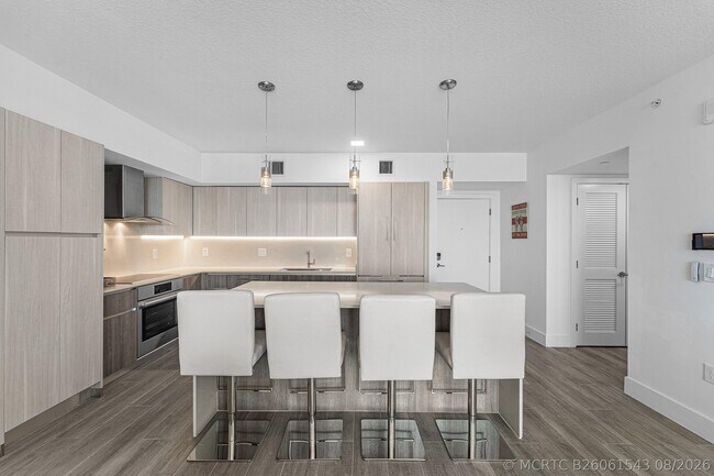 111 SE 1st Ave Unit 406