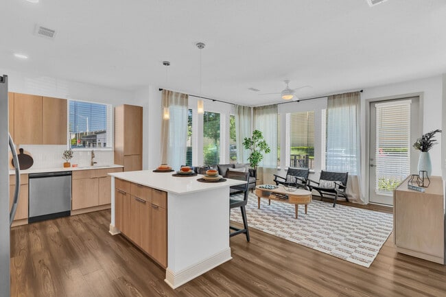 Photo - AVERE SOUTHSIDE QUARTER