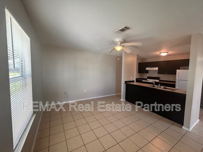 Photo - 28 Bentley Brooke Ln