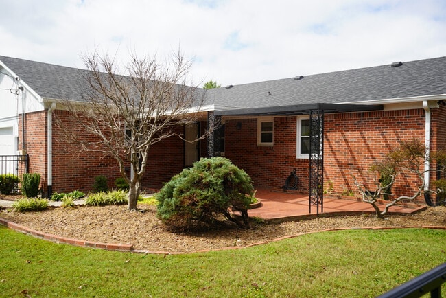 Photo - 735 Fisk Rd