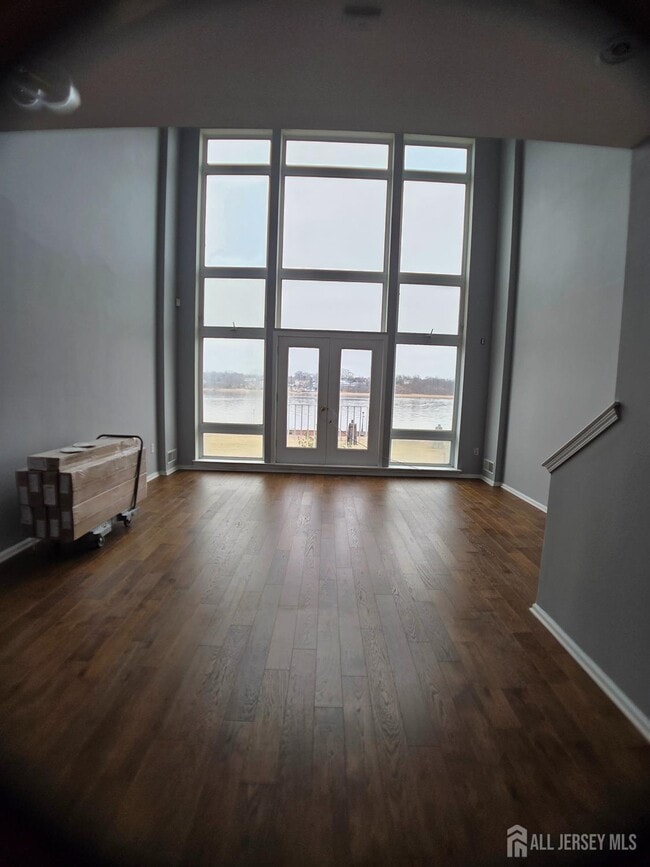 Photo - 358 Rector St