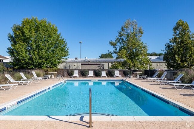 Photo - Summer Lane Apartments