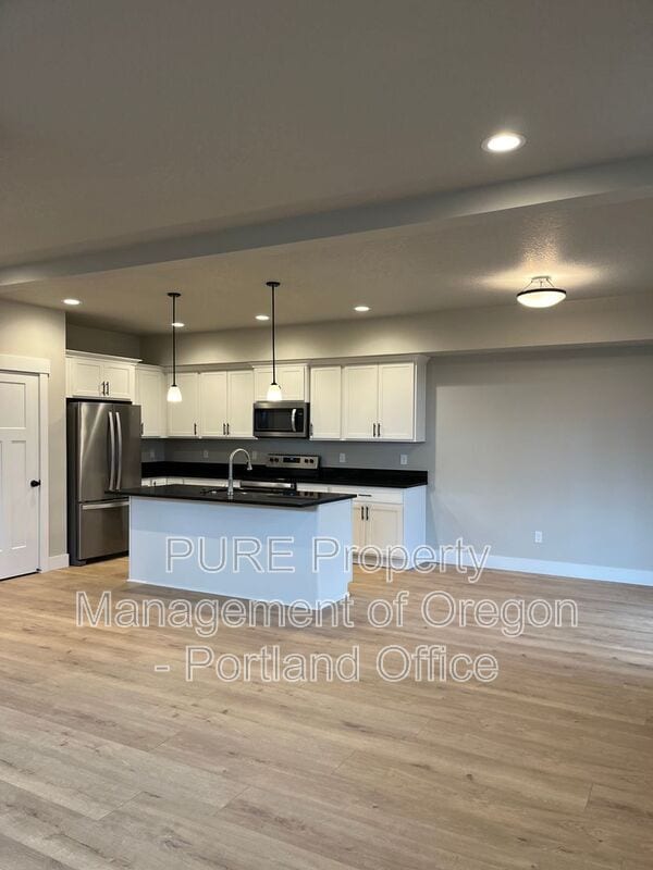 Photo - 1730 NE Gilbert Ln