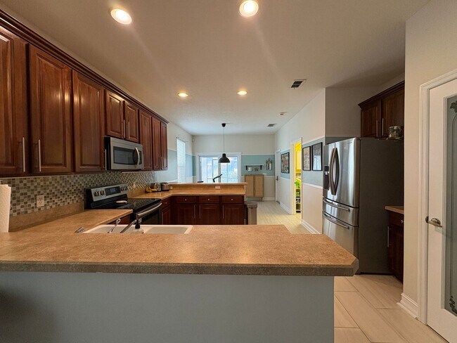 Photo - 3BED / 2 BATH - in Harmony FL