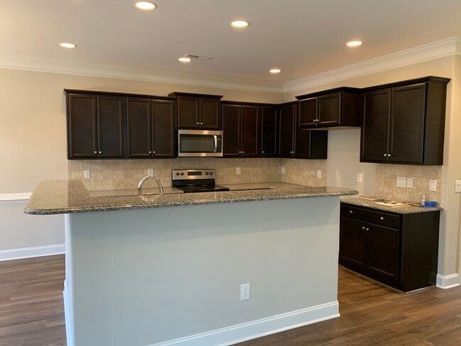 Photo - 820 Silver Leaf Dr