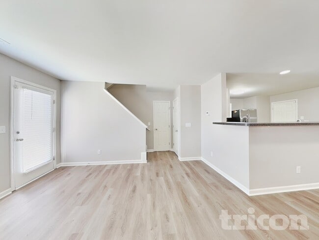 Photo - 1609 Extine Ln