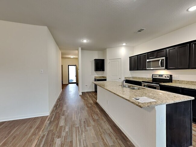 Photo - 409 Glen Meadow Dr