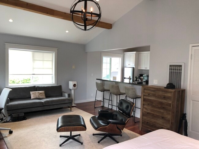 Building Photo - 422 Ashland Ave Unit A Rental