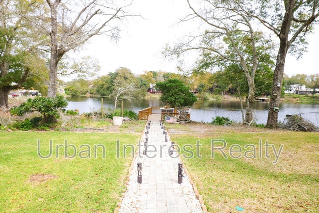 Photo - 424 Beach Dr