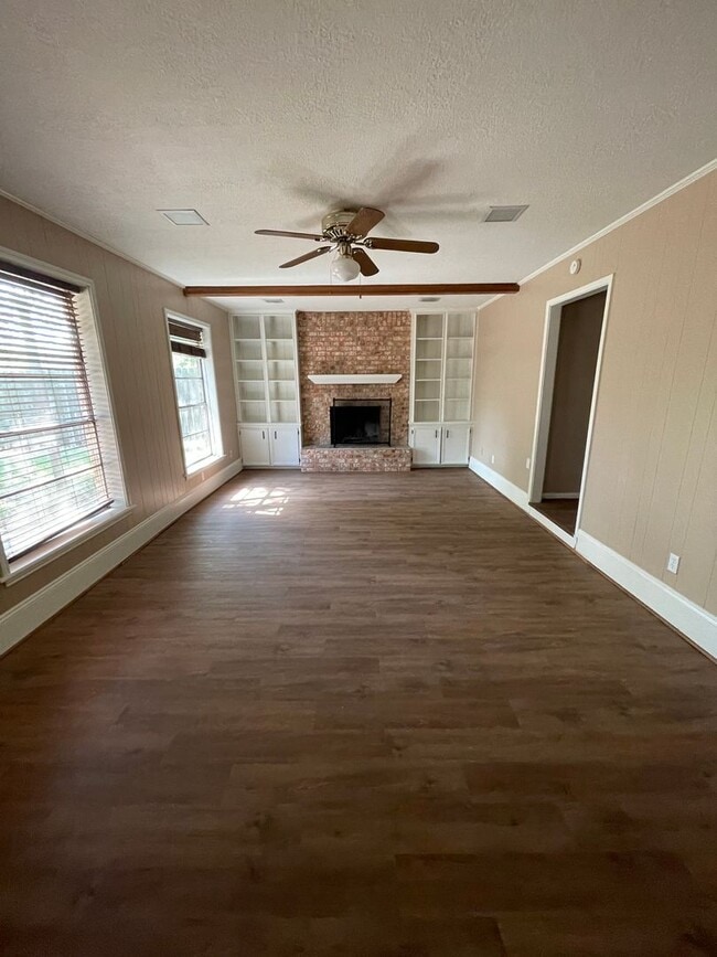 Photo - 3 Bed House near Deacon Dr & HWY 6 (College Station)