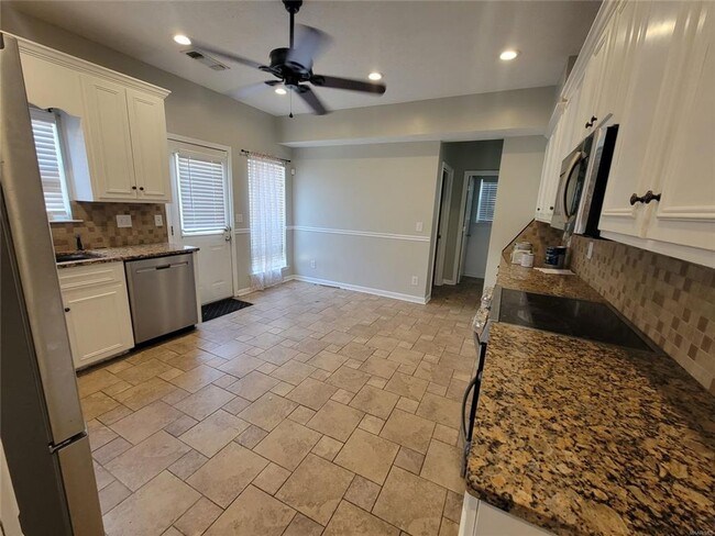 Photo - Prattville Home Close to Hwy 31 and Hwy 14!