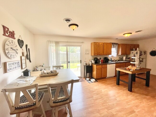 Photo - 210 Beaver St