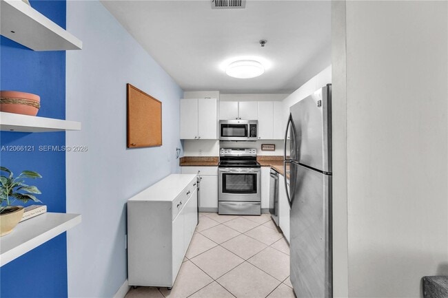 Photo - 2280 SW 32nd Ave Unit 403