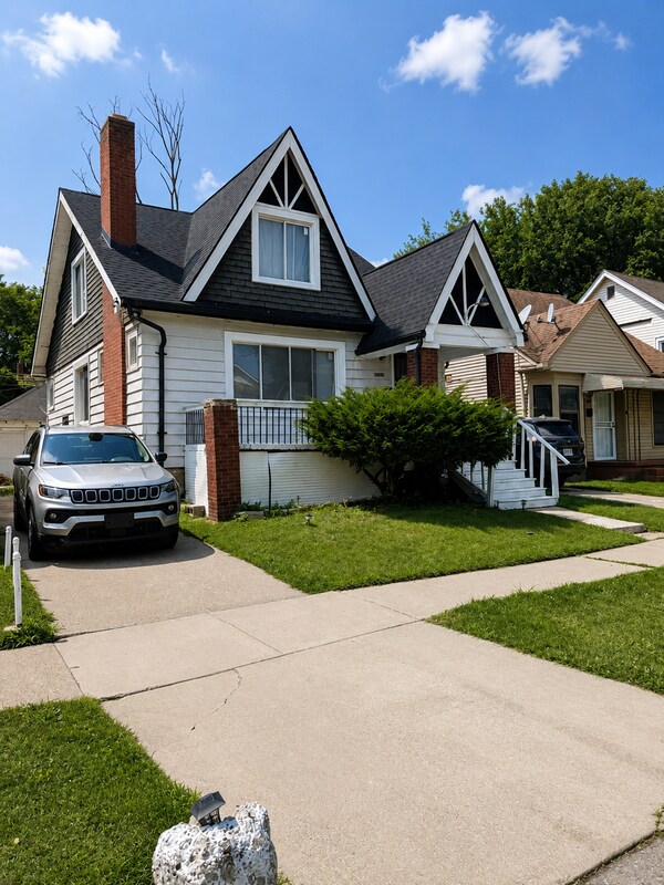 Photo - 14877 Lesure St