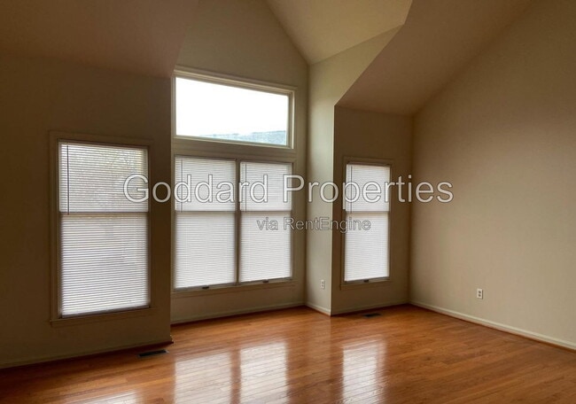10225 Club House Court