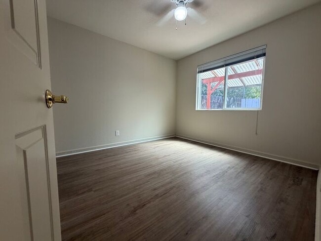 Photo - Petite 2 Bedroom, 1 Bath with yard