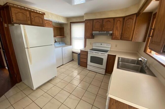 Photo - 850 N Main Ave Unit APT 2