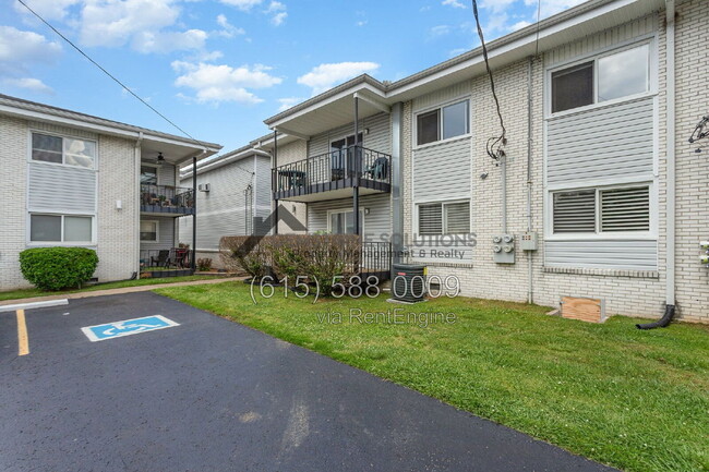 613 Hillsboro Rd