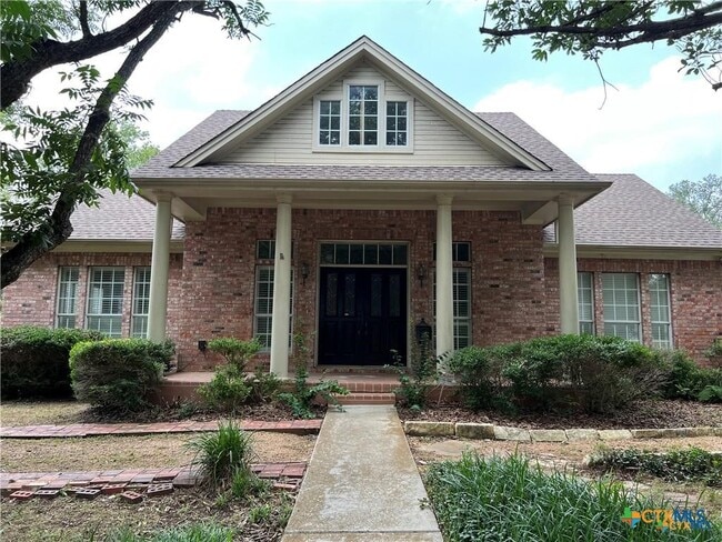 Building Photo - 742 W San Antonio St Rental