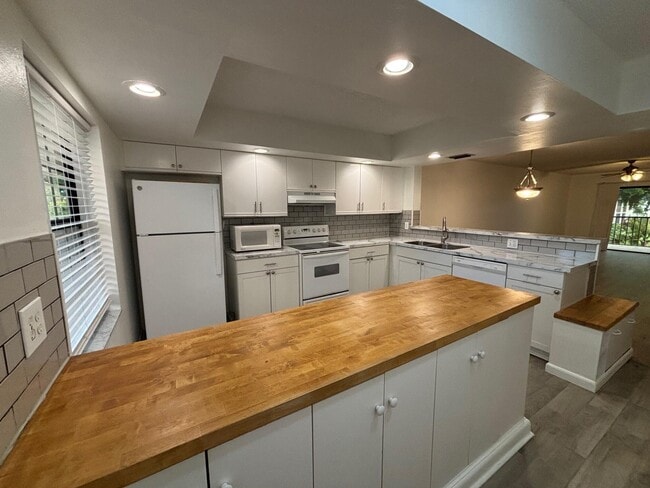 Photo - 3000 Florida Blvd Unit 203-D