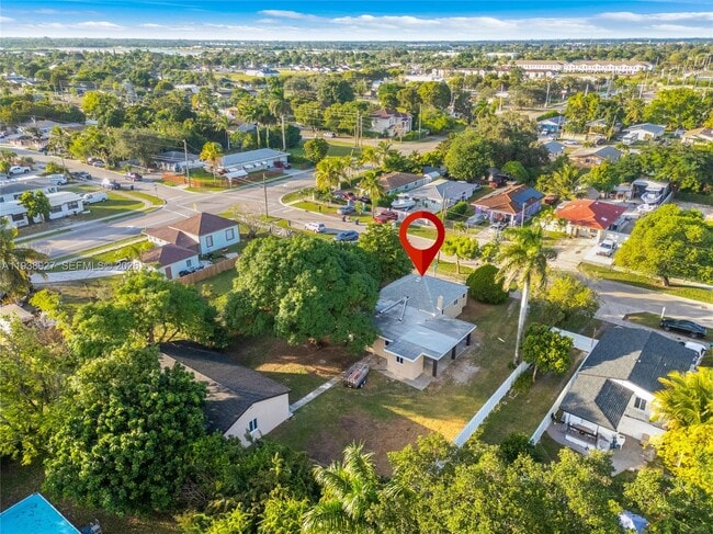 Photo - 559 NW 2nd St Unit A