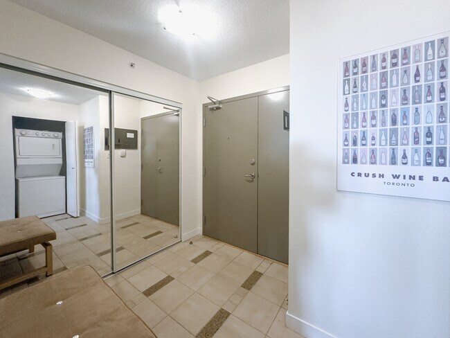 Photo - 1438 Richards St