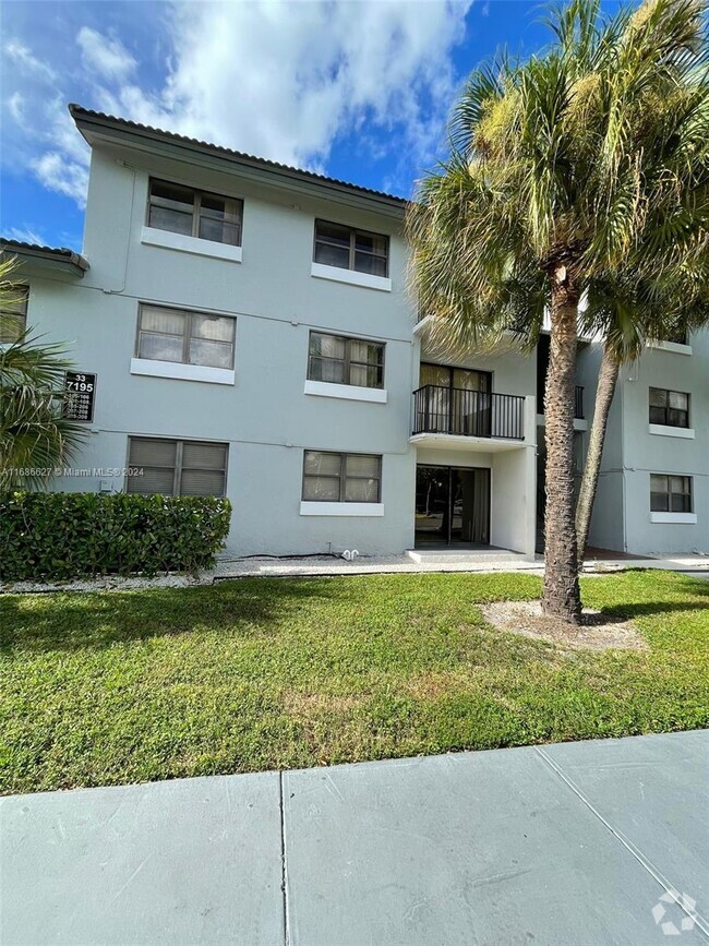 Building Photo - 7195 NW 179th St Unit 209 Rental