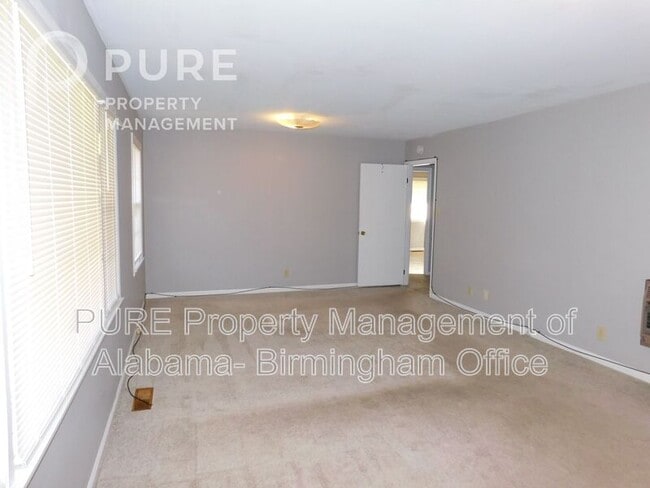 Photo - 117 22nd Ave NW