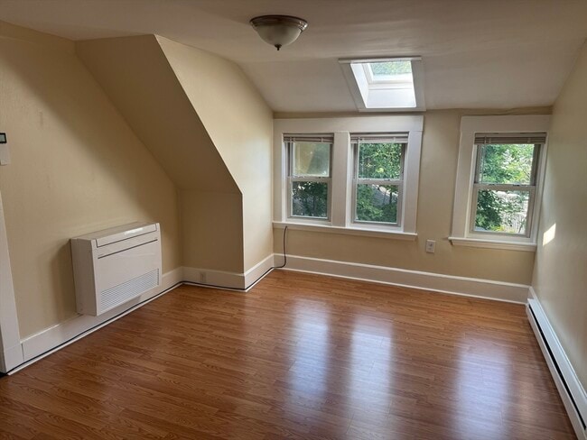 Photo - 32 Paul Revere Rd Unit 3