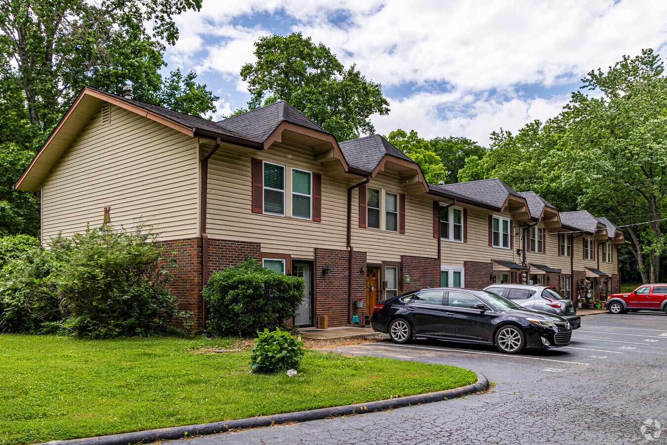 Photo - Canterbury Hall Condominiums