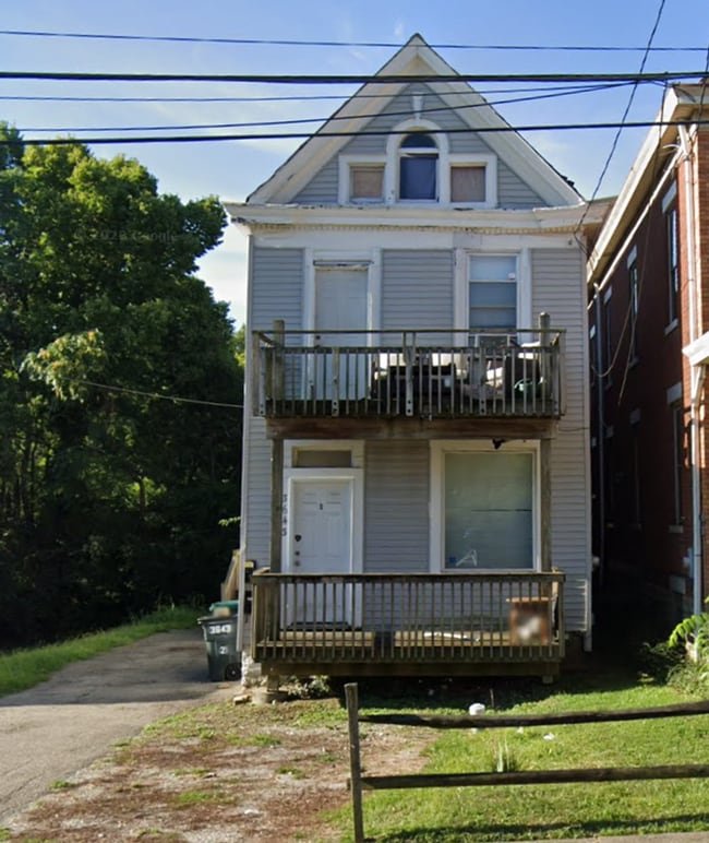 Building Photo - 3643 West Eighth Street Unit #2