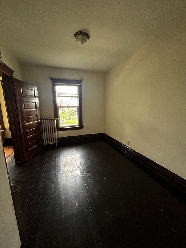 1209 N 16th St Unit 1209 N 16th St - Upper