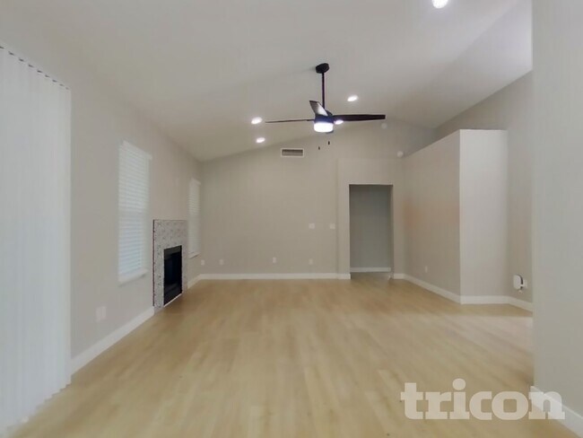 Photo - 1934 E Kent Ave