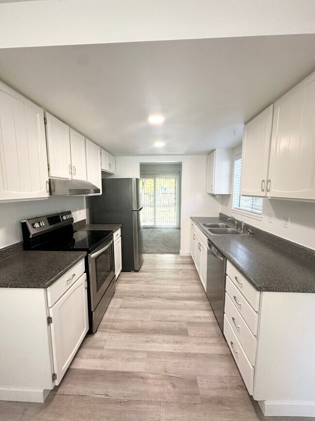 Photo - McMullen Unit 7523