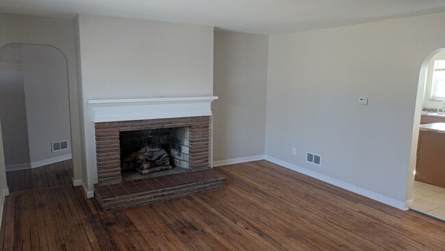 Photo - 3231 Alpine Pl