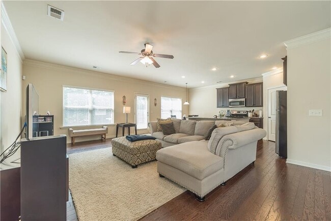 Photo - 129 Village Ct