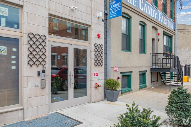 Entrada - The VIS Building