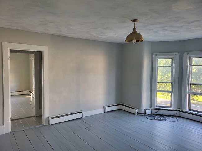 Living Room - 19 Park Ave Unit #2