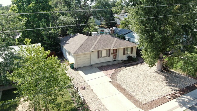 Photo - 2635 Fenton St