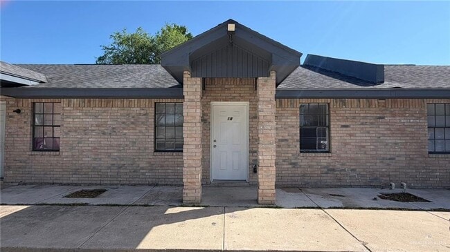 Building Photo - 11 W Mile 17 1/2 Rd Unit 18