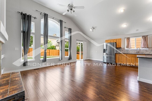 2330 Dogwood Cir
