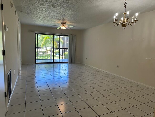 Photo - 7205 Curtiss Ave Unidad 2B