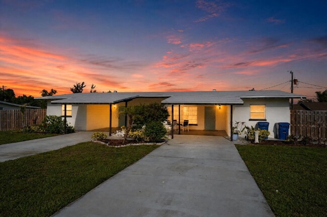 "Charming 2-Bed Furnished Duplex - Your Cozy Retreat Awaits!"
