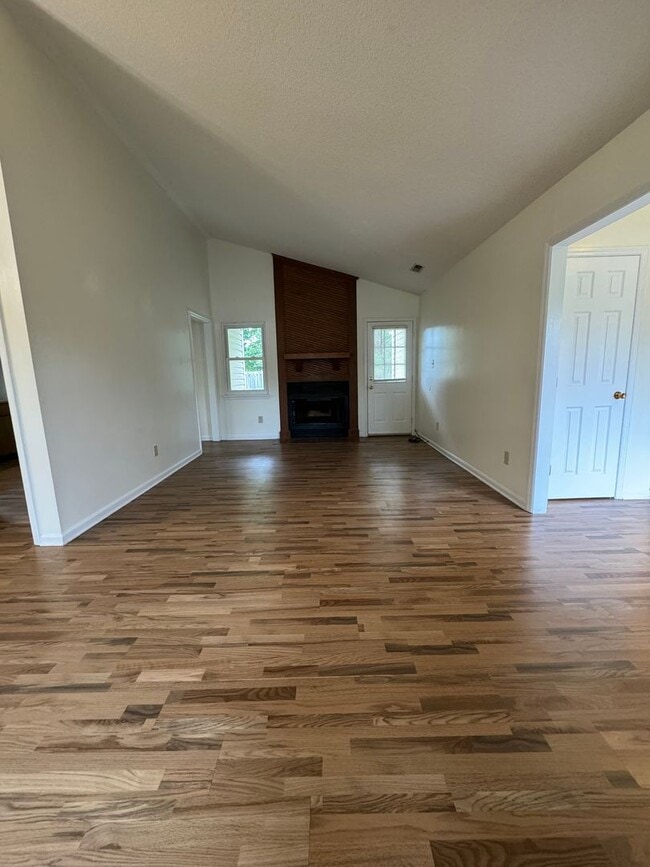 Photo - Snuggle Up on Sitton