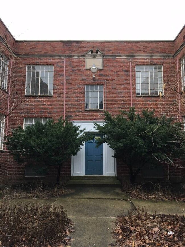 1157 Bryden Rd