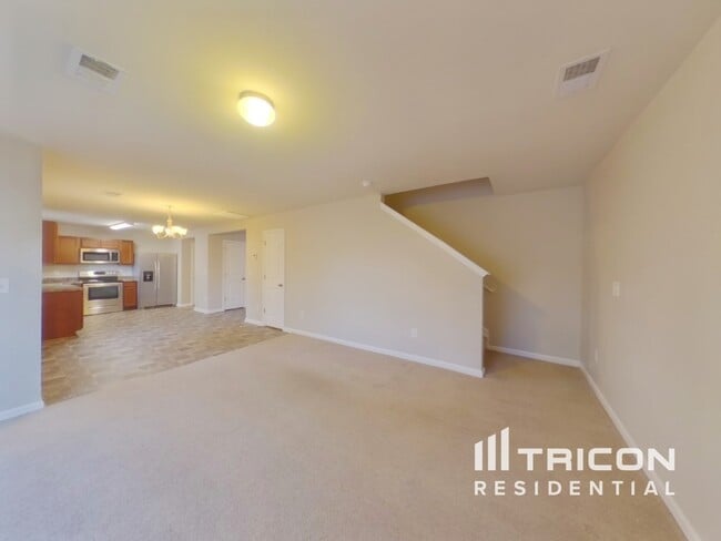 Photo - 117 Vermillian Dr